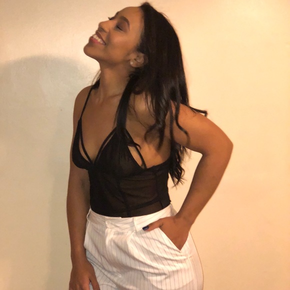 Meet your Posher, Iliandra ☺️🌸🌺🌹 - Picture 5 of 7